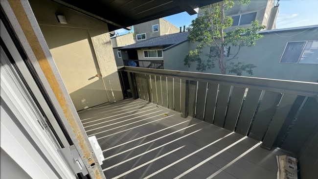 Building Photo - Modern Culver City Gem: Spacious 2-Bed Con...