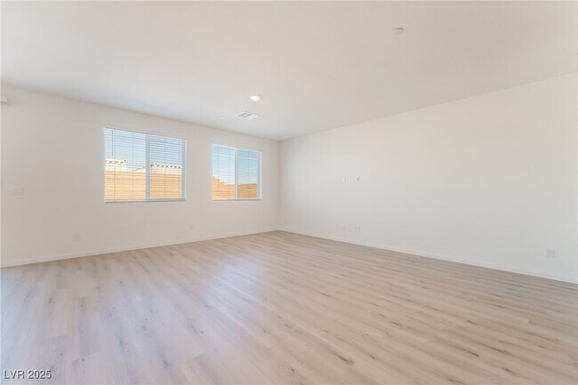 Building Photo - 1027 Gentle Swan