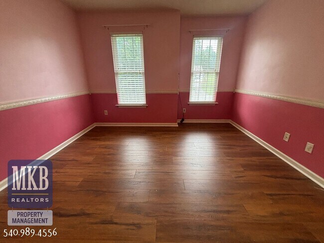 Building Photo - 6423 Westshire Ct
