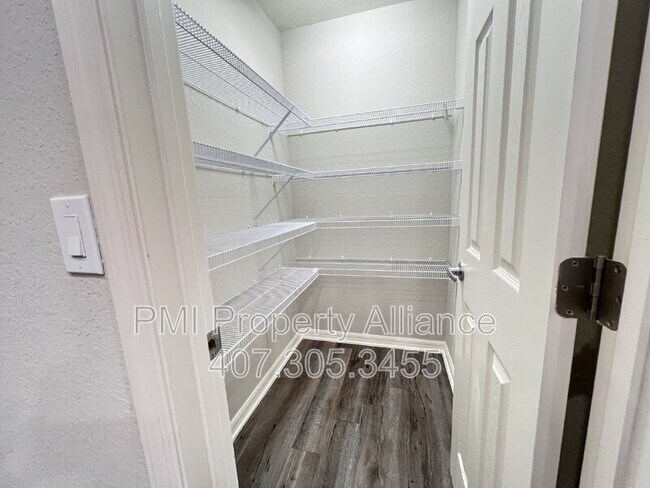 Building Photo - 1002 Corso Dr