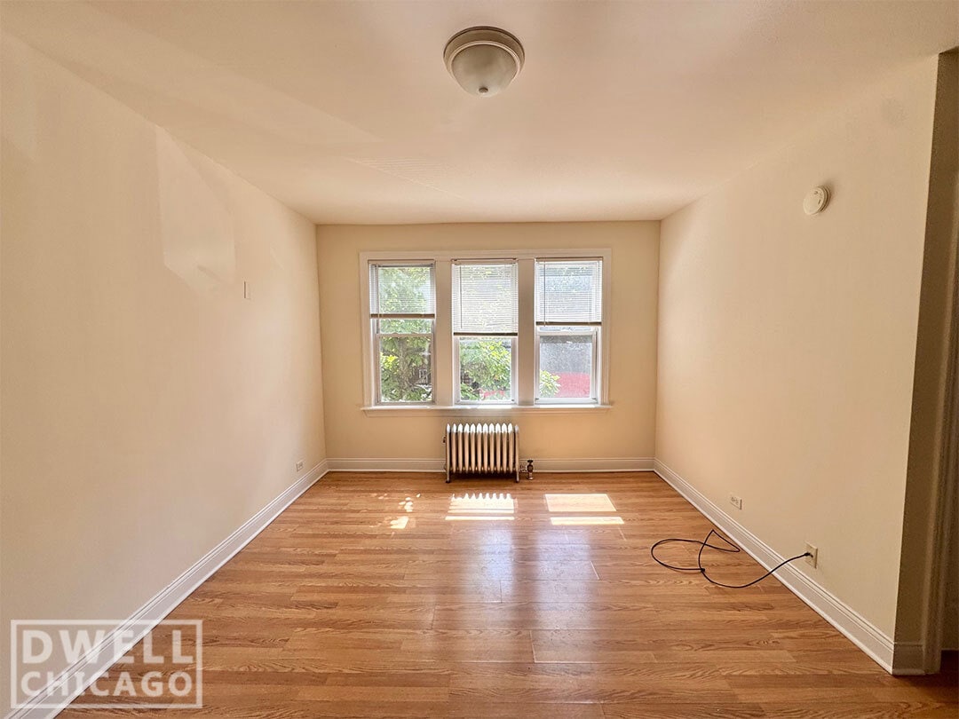 Building Photo - 2610 N Kimball Ave