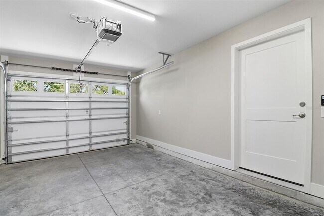 Building Photo - 43 SE 15th Terrace