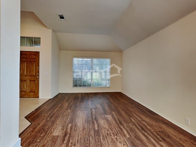 Building Photo - 1356 Napa Dr