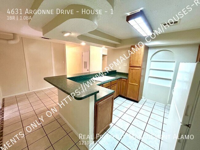Building Photo - AVAILABLE NOW! ROOM FOR RENT!! 1 Bedroom N...