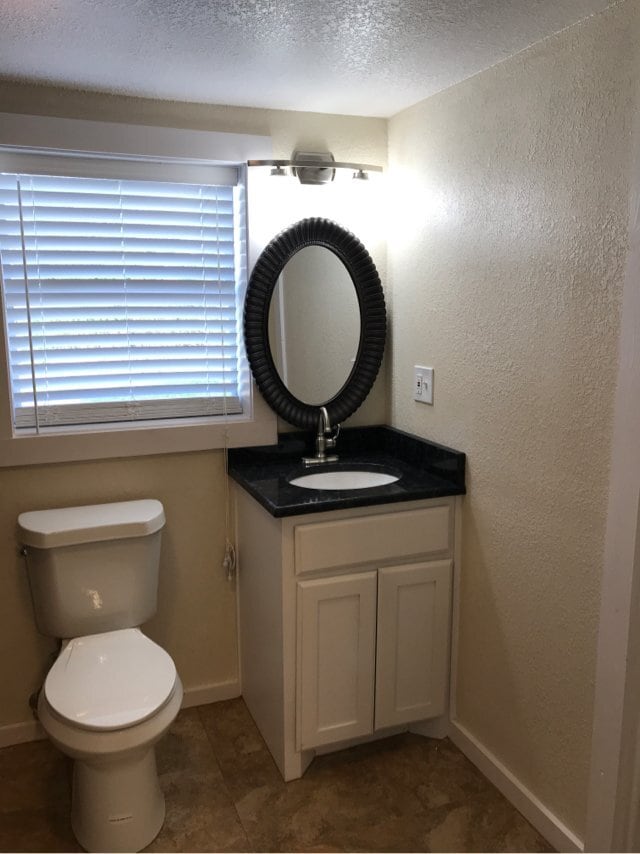 Building Photo - Lorena ISD, 2 bed/1 bath Charming Home