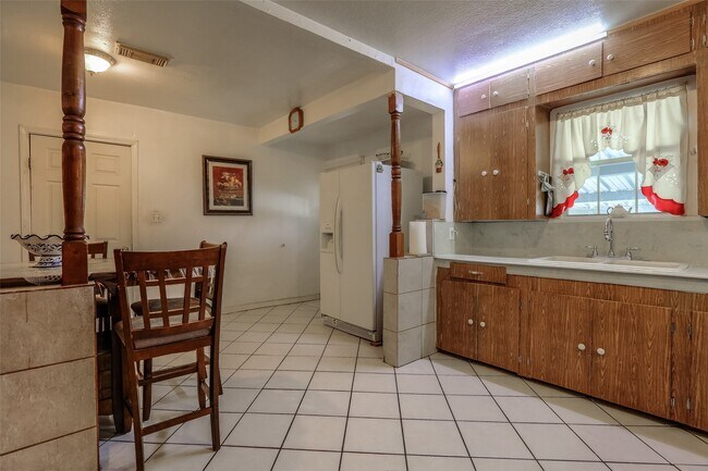 Building Photo - 9226 E Avenue Q