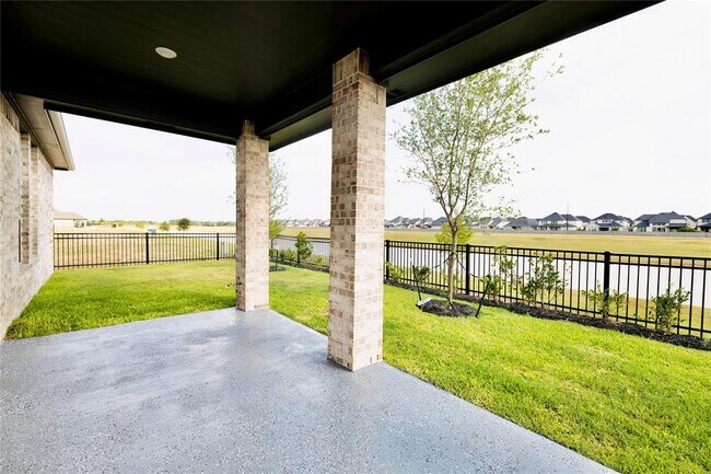 Building Photo - 2204 Inglenook Grv Dr