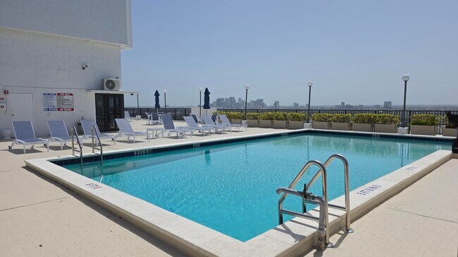 Building Photo - 936 Intracoastal Dr
