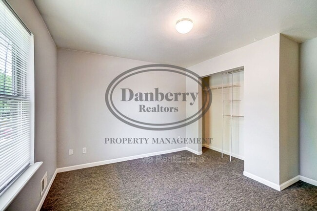 Building Photo - 3571 Turret Green Dr