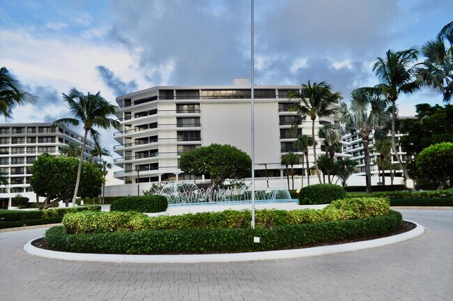 Building Photo - 2660 S Ocean Blvd