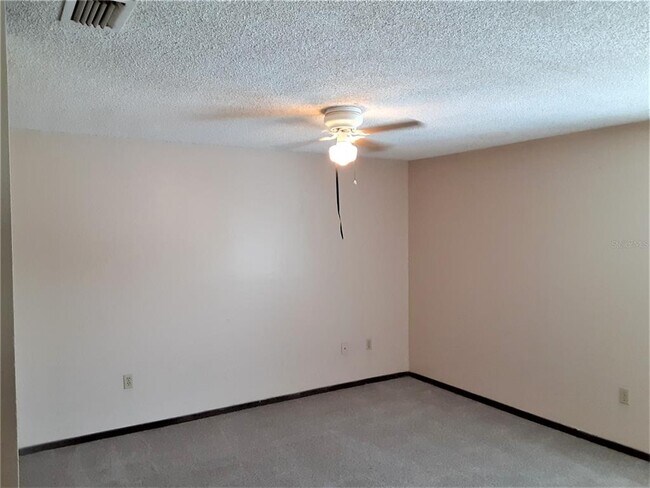 Building Photo - 1101 Spring Meadow Dr