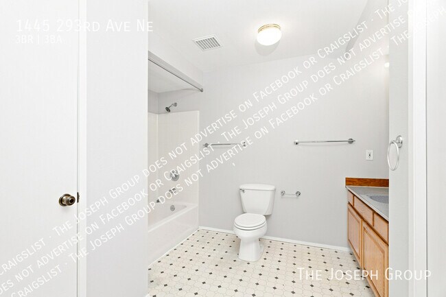 Building Photo - 1445 293rd Ave NE