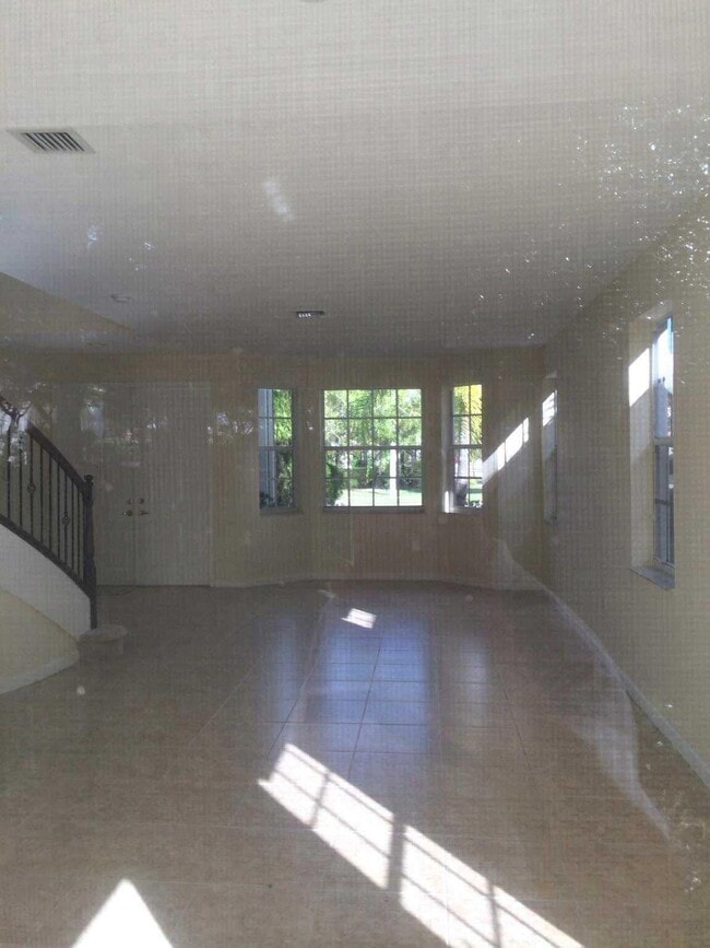 Building Photo - 9814 Shepard Pl