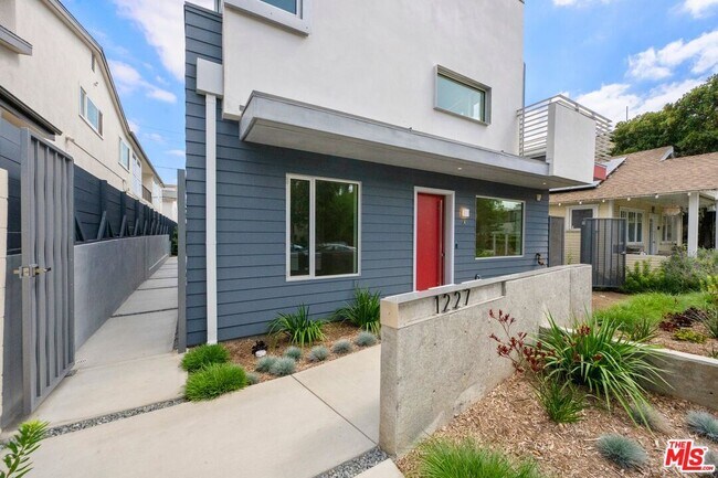 Building Photo - 1227 23rd St