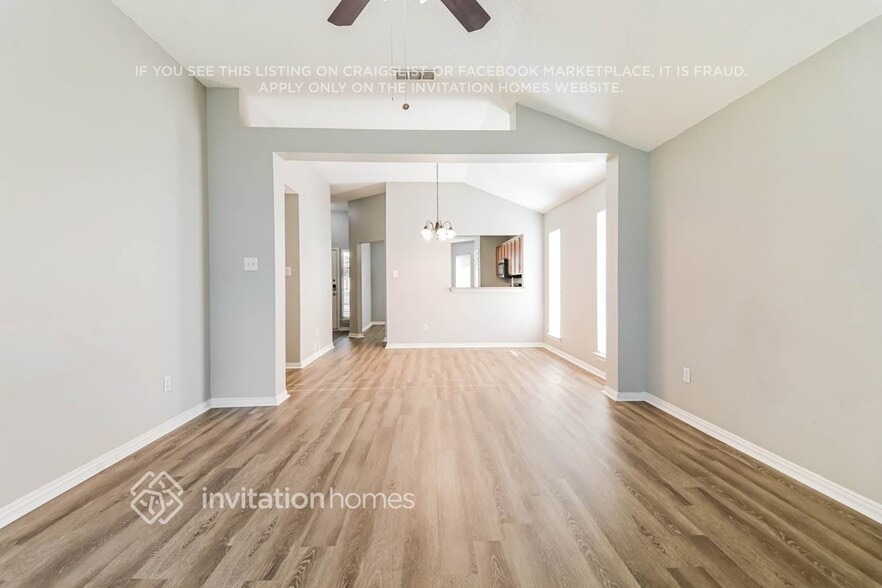 Building Photo - 1044 Waterview Dr