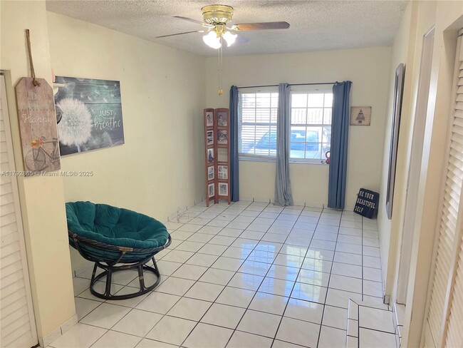 Building Photo - 11637 SW 117th Ct