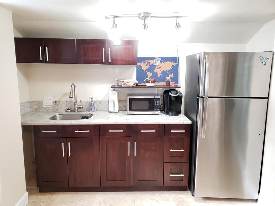 Kitchenette - 68-052 Akule St
