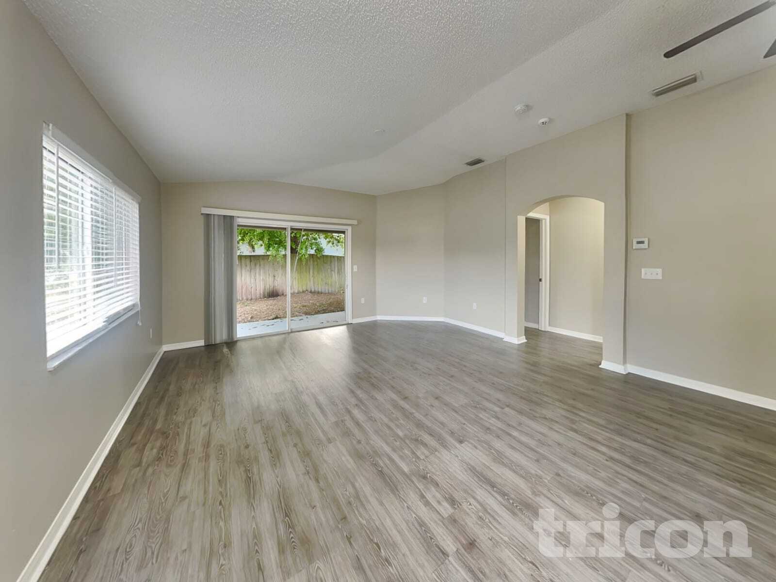 Building Photo - 11759 Lynmoor Dr