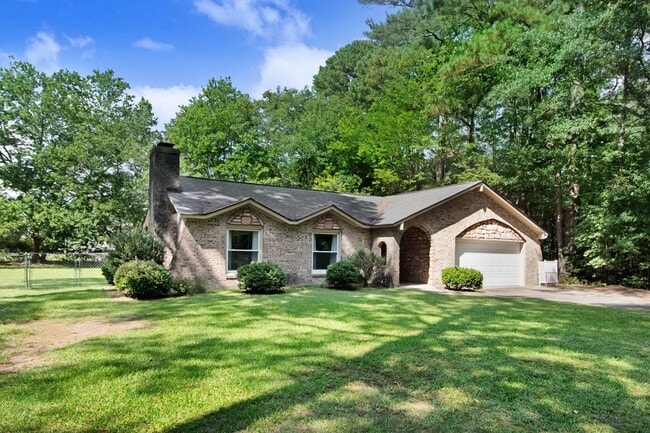 Primary Photo - 200 Clairmont Rd NE