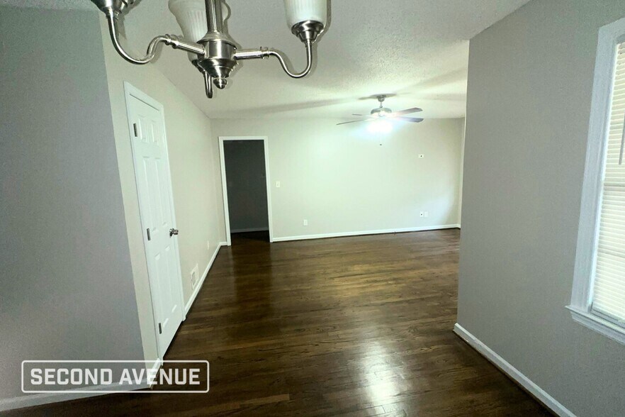 Building Photo - 101 15th Ct NW