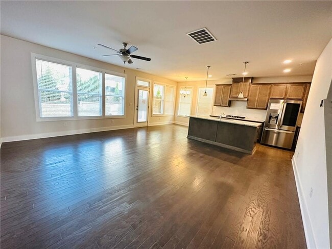 Building Photo - 1252 Windmill Pkwy