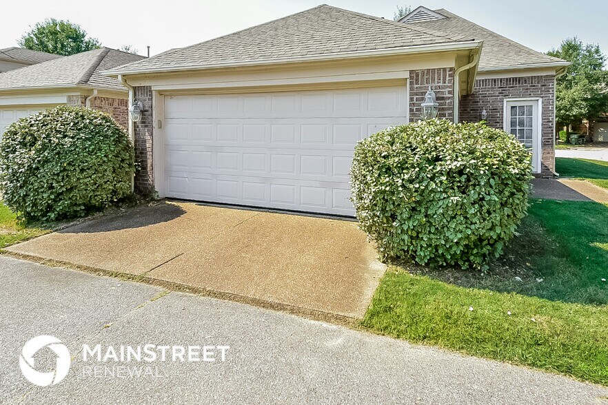 Building Photo - 2416 Gardenbrook Dr