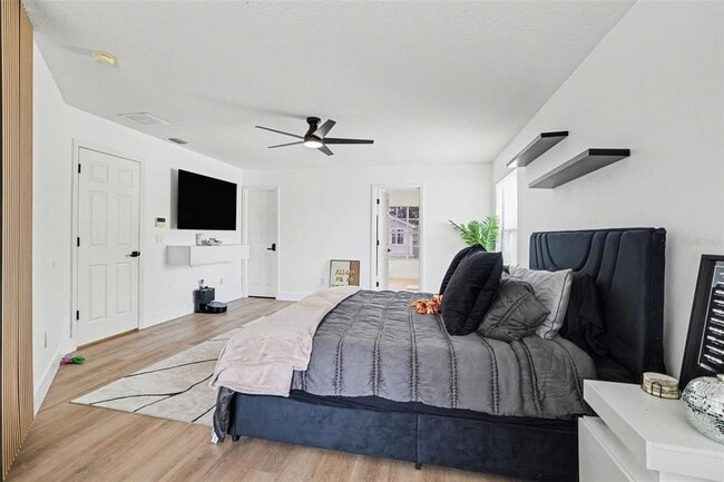 Building Photo - 8105 River Mont Way