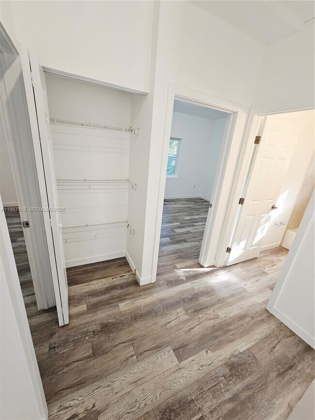 Building Photo - 127 NE 184th Terrace