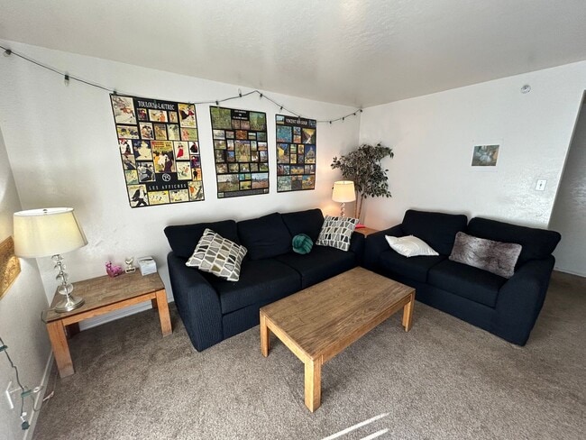 Building Photo - PRIVATE ROOM AVAILABLE NOW