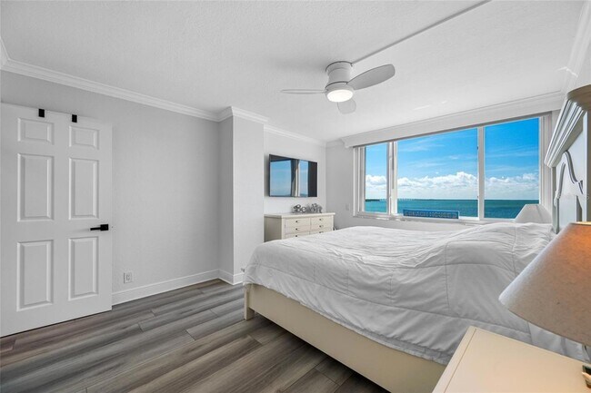 Building Photo - 6372 Palma Del Mar Blvd S