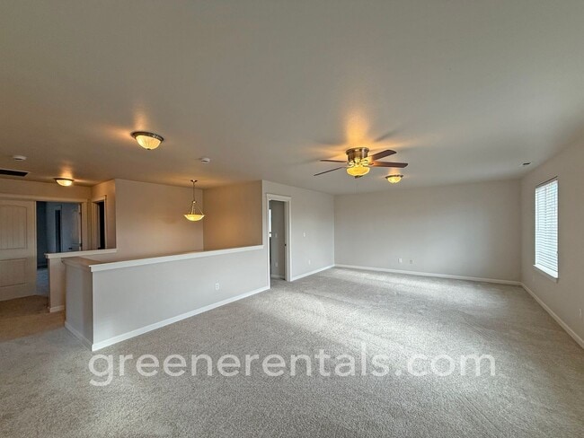 Building Photo - 4BR/2.5BA with Bonus Loft and Den in Lacey