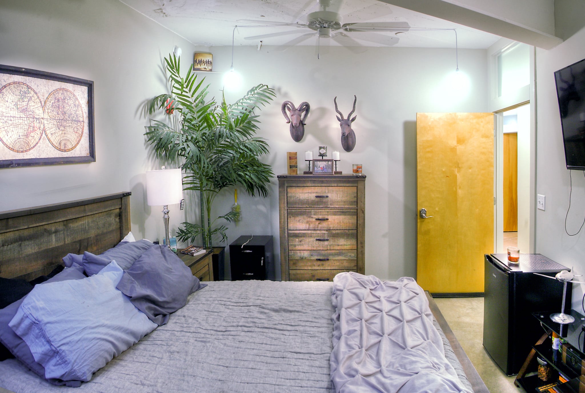 Building Photo - 509 W Spring St