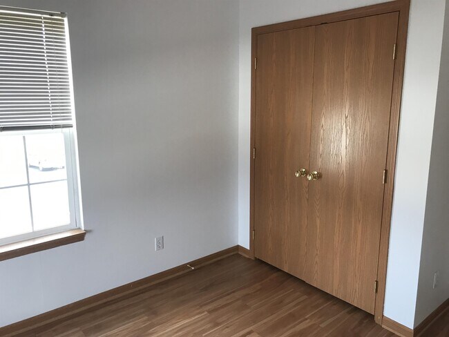 Building Photo - 1209 Mayfield Dr