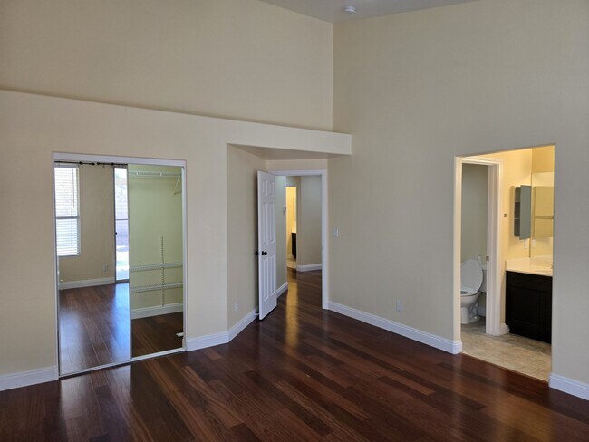 Building Photo - 8417 San Ramon Dr