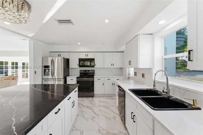 Building Photo - 201 Calle Grande Dr