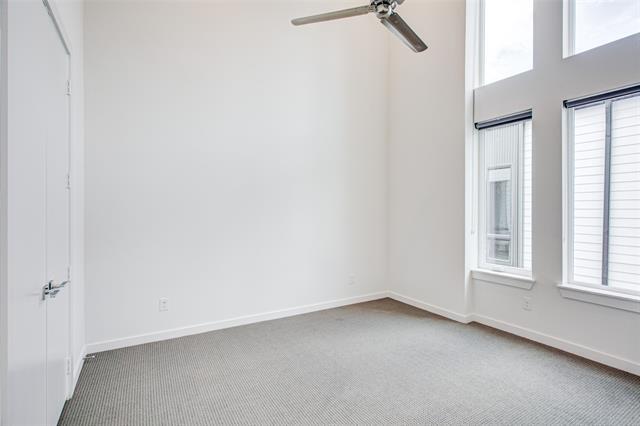 Building Photo - 2180 Bennett Ave