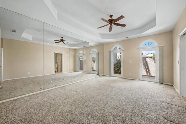 Building Photo - 8407 E Del Camino Dr