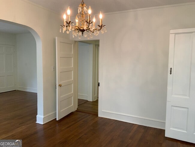 Building Photo - 204 Oakwood St NW