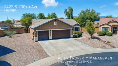 Building Photo - 1422 S 230th Ave