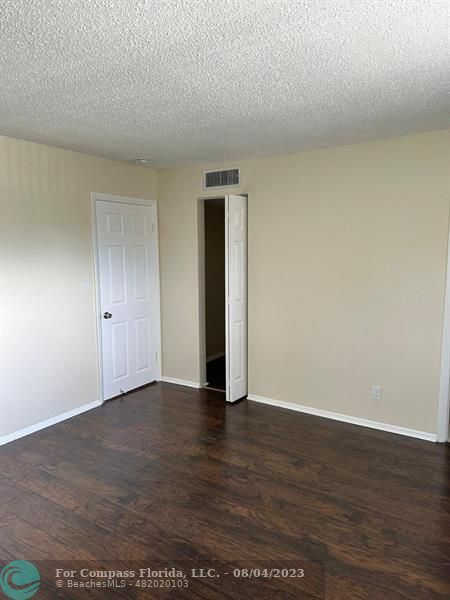 Building Photo - 7900 S Colony Cir