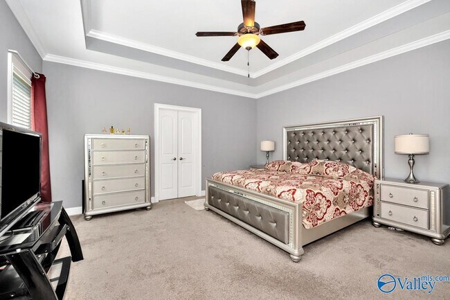 Building Photo - 216 SW Winterbranch Rd