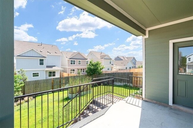 Building Photo - 105 Wind Flower Ln