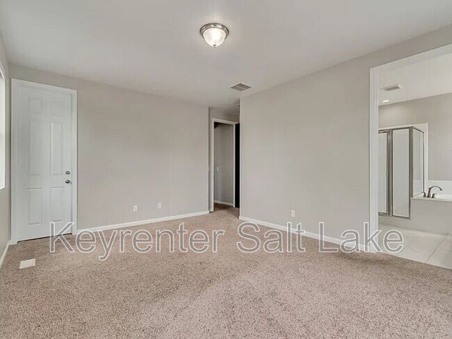 Building Photo - 31 N Palomino Way