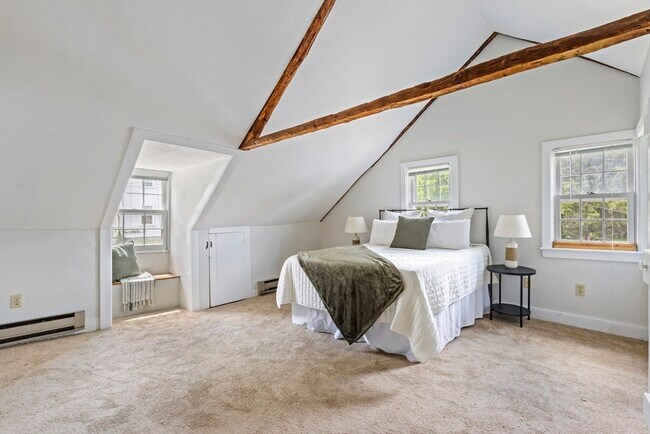 Building Photo - 191-193 South St