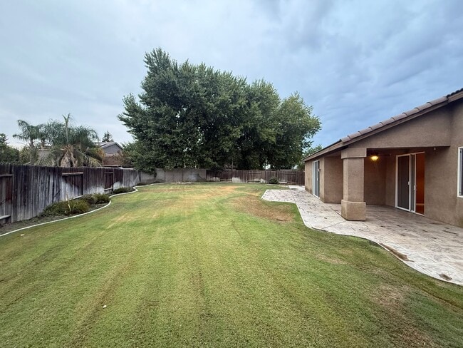 Building Photo - Spacious 4-Bedroom Home in Terra Vista