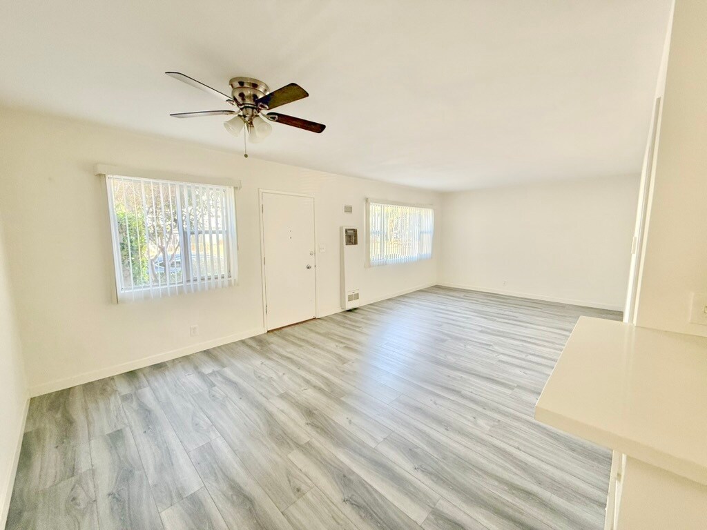 Building Photo - 231 California Ave