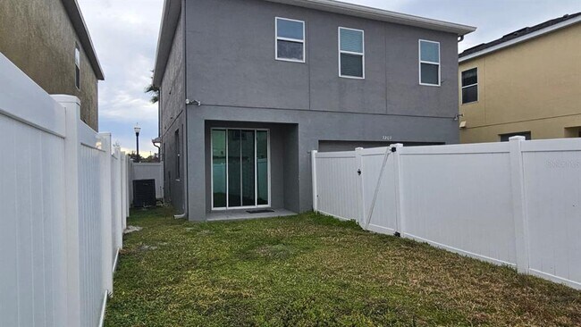 Building Photo - 5209 Creekside Park Ave