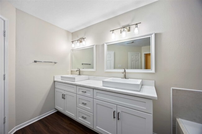 Building Photo - 19551 Dawn Canyon Rd