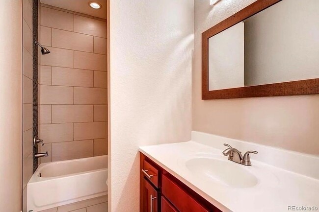 Building Photo - 3145 Josephine St