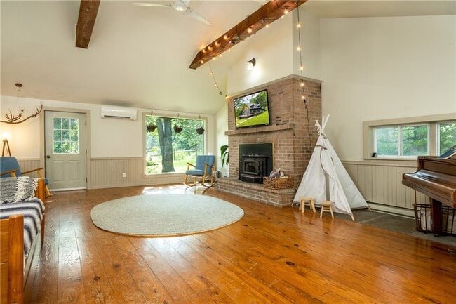 Building Photo - 1399 Arbuckle Hollow Rd
